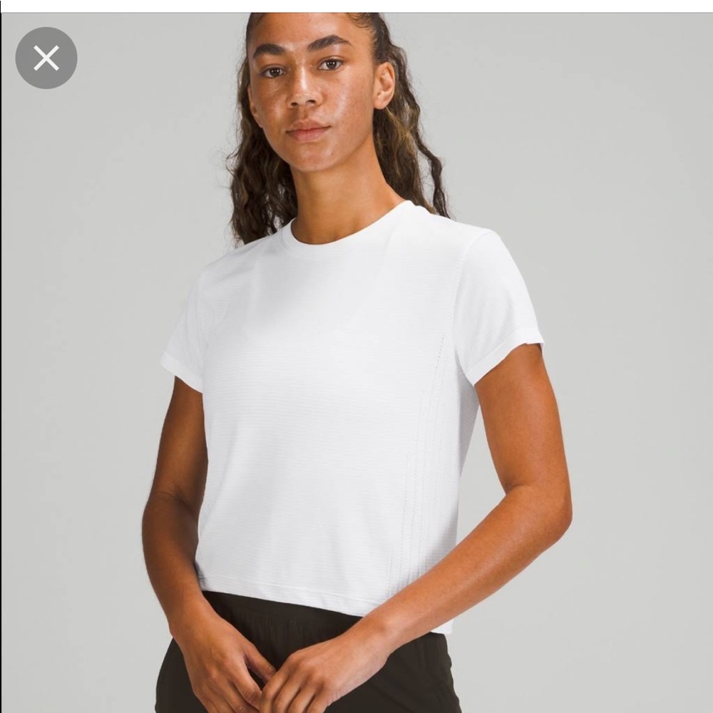 Lululemon swiftly tech top